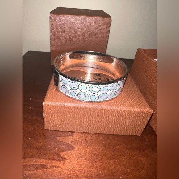 Like New condition Coach watch and bangle! - Picture 3 of 4